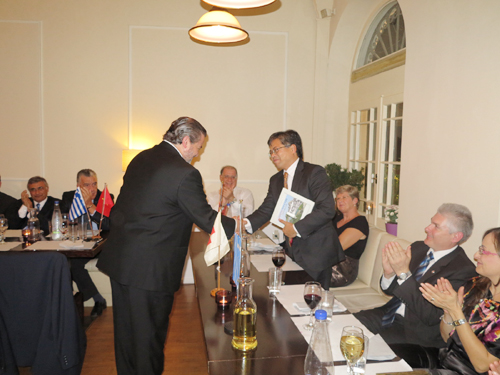 Promoting tourism cooperation between Vietnam and Greece